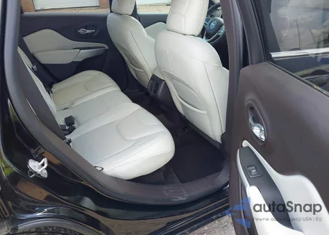 2017 Jeep Cherokee Overland 4X4 from USA, damaged, VIN 1C4PJMJS7HW589284